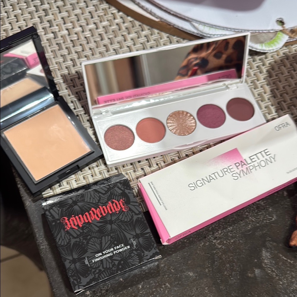 Ofra Signature Palette Symphony Eyeshadow